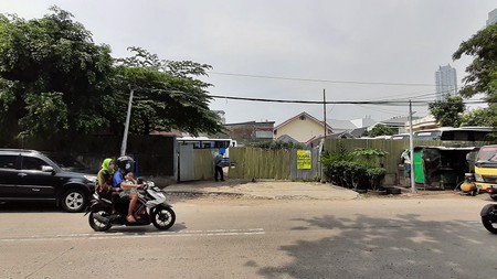 Lahan Hoek Komersial di Rajawali Selatan, Jakarta Pusat