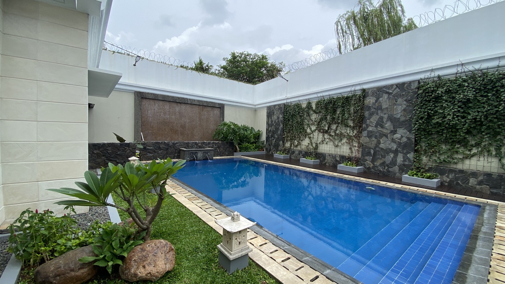 Big, BRIGHT, Luxury House in the most Favorite area of Kemang Dalam