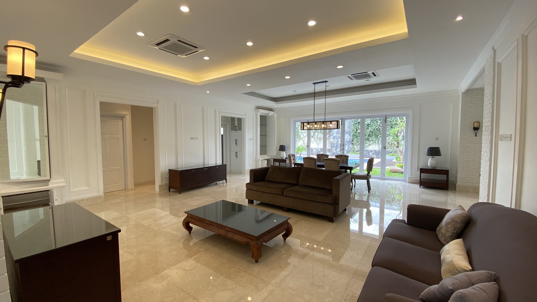 Big, BRIGHT, Luxury House in the most Favorite area of Kemang Dalam