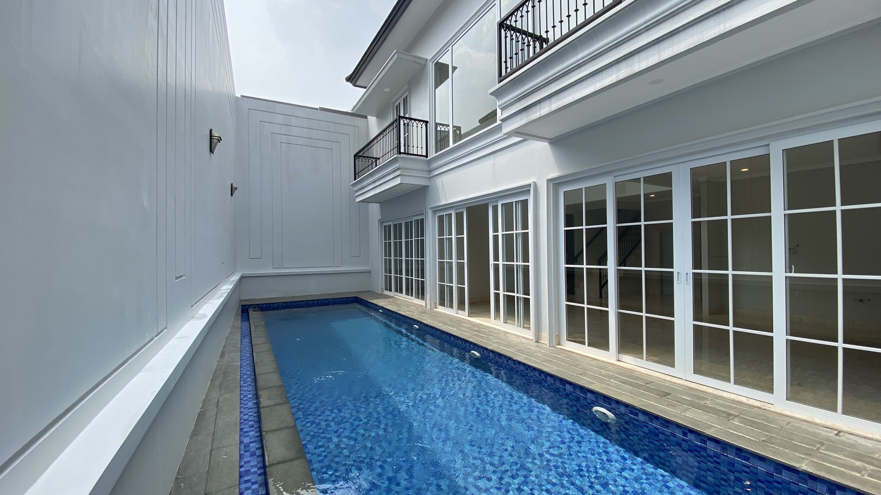 BRAND NEW LUXURY HOUSE AT SENOPATI, JAKARTA SELATAN