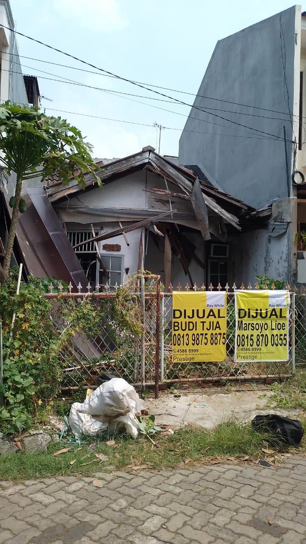 Rumah Tua hitung tanah saja di Gading Griya Lestari, Kelapa Gading