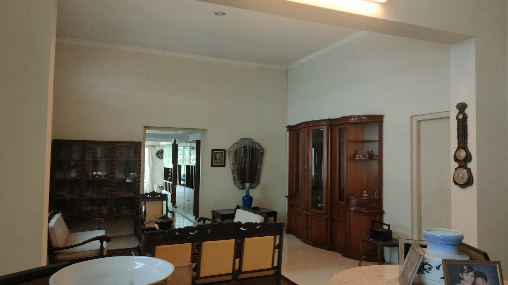 Kimangunsarkoro Menteng, 700 m2, Kotak, terawat,  hadap selatan, lokasi tenang, Turun harga!