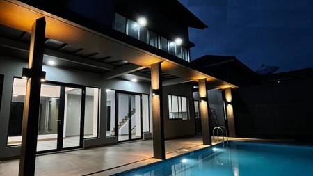 Rumah siap huni - Kolam Renang - 4BR Sentul City