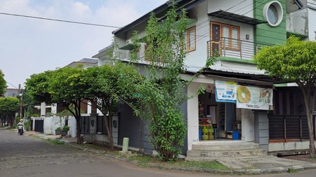 Rumah Hoek & Asri di Kemang Pratama Bekasi