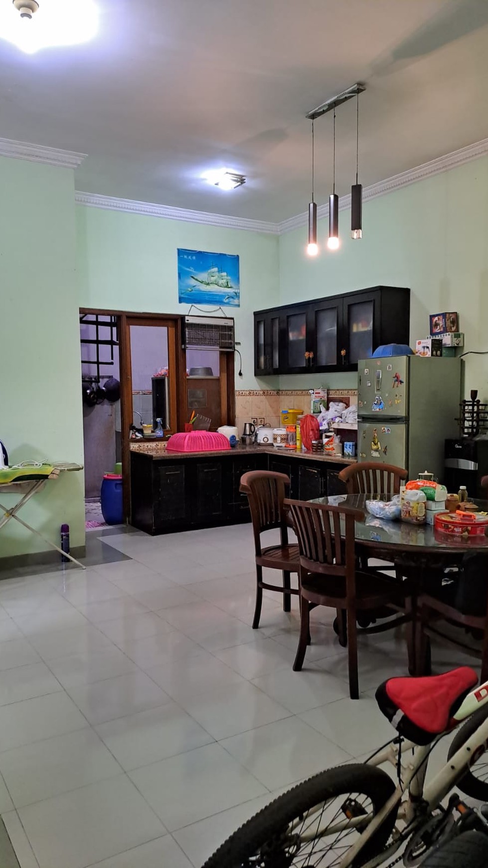 Rumah Hoek & Asri di Kemang Pratama Bekasi