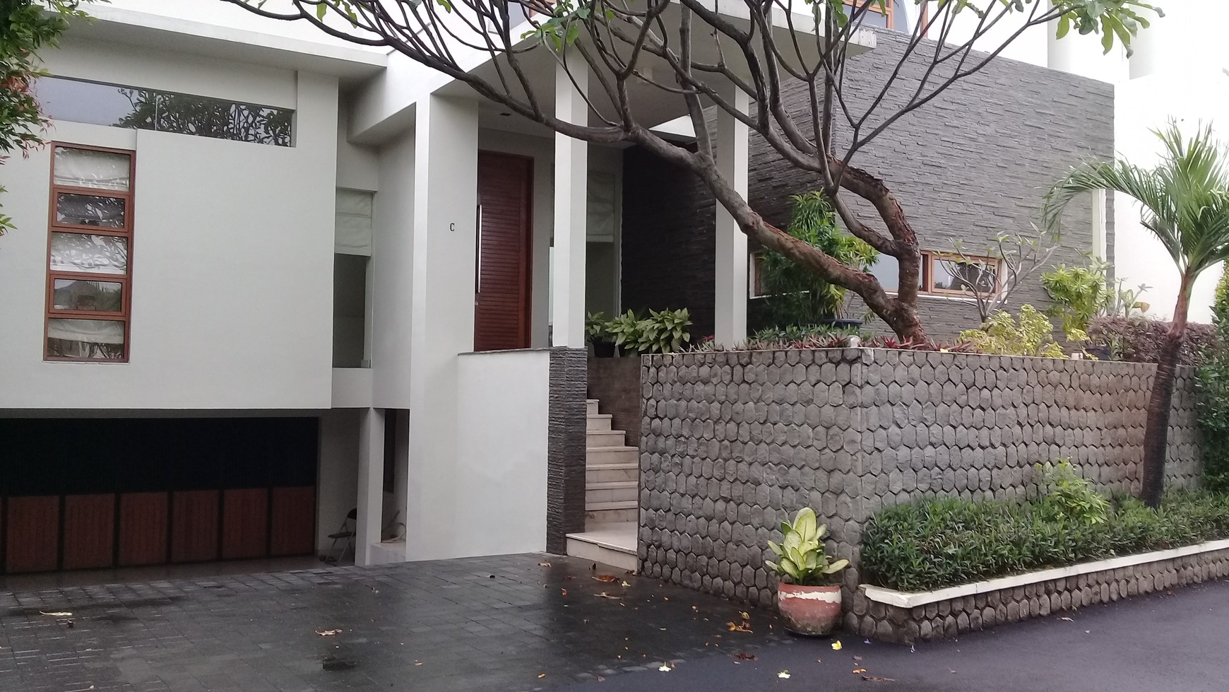 Luxury townhouse at kemang