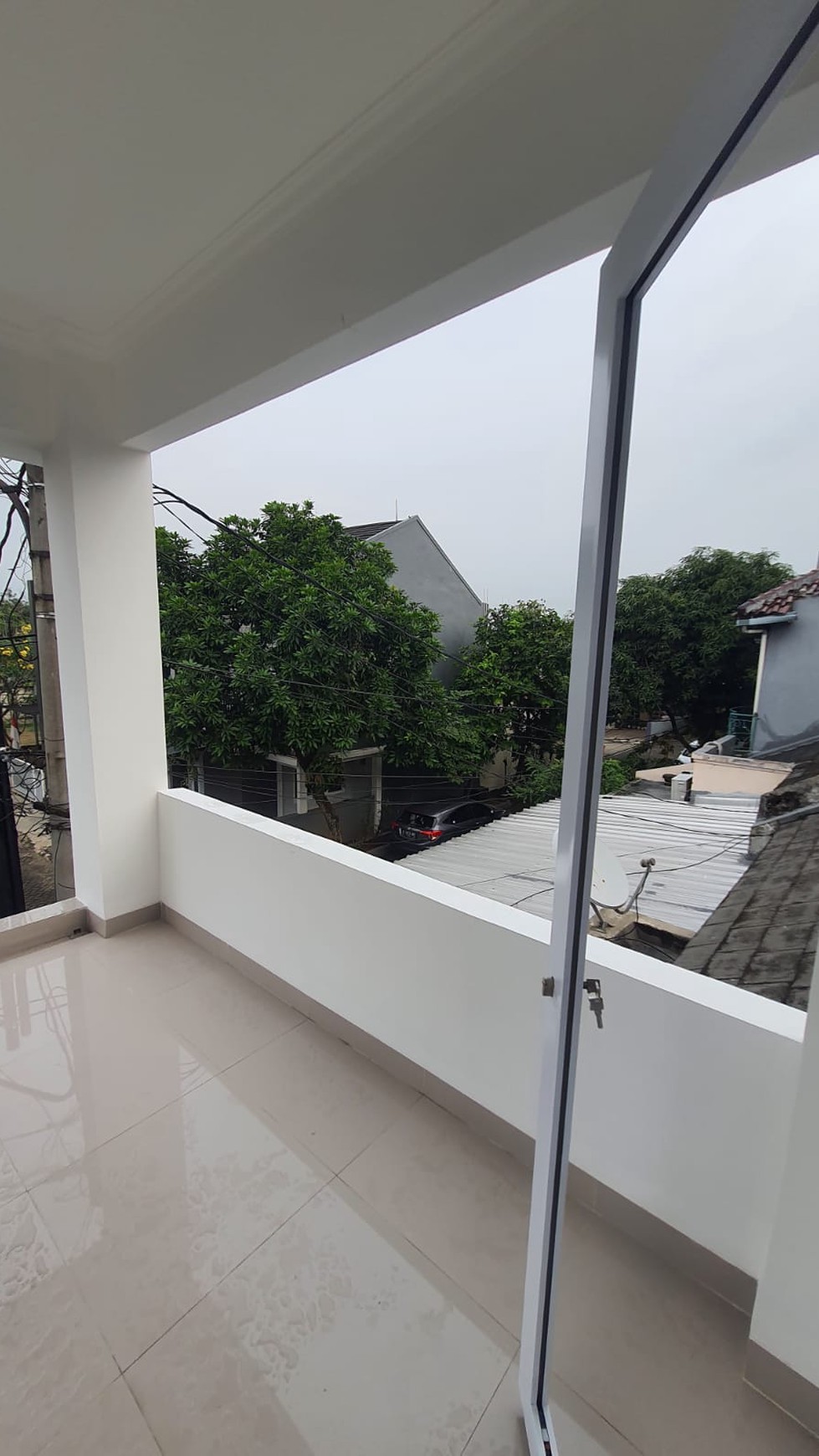 Rumah bagus, brand new 2 lantai di Graha Bintaro, dekat dg RS , Freshmart, tol baru, 