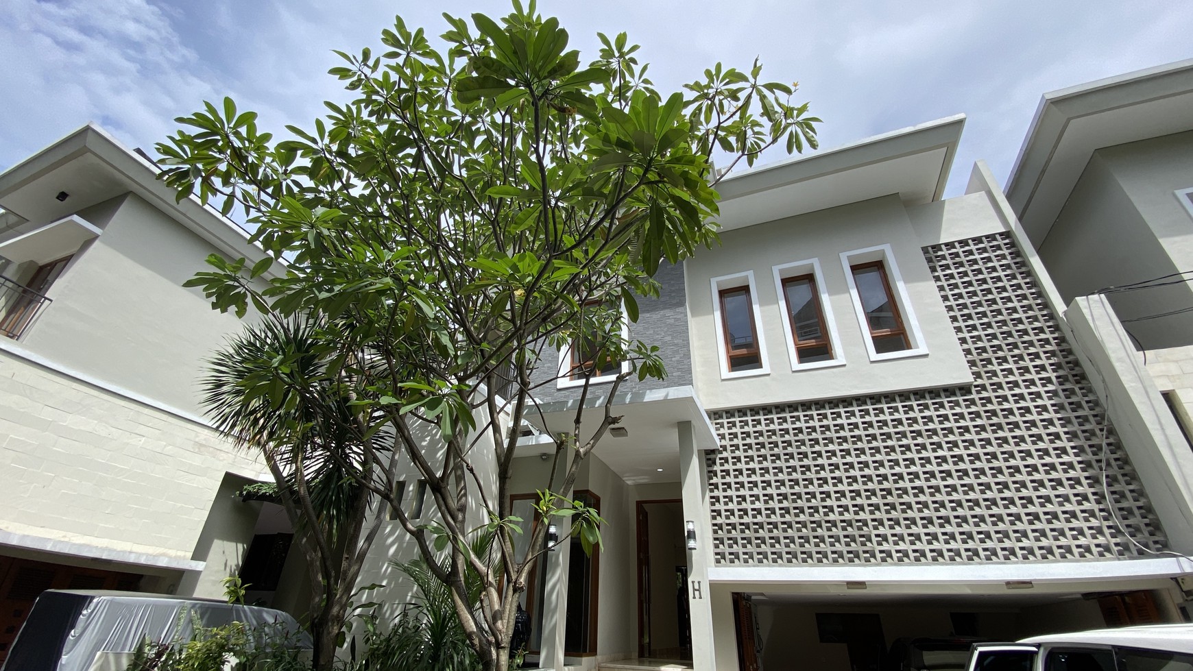 Modern house in kemang area