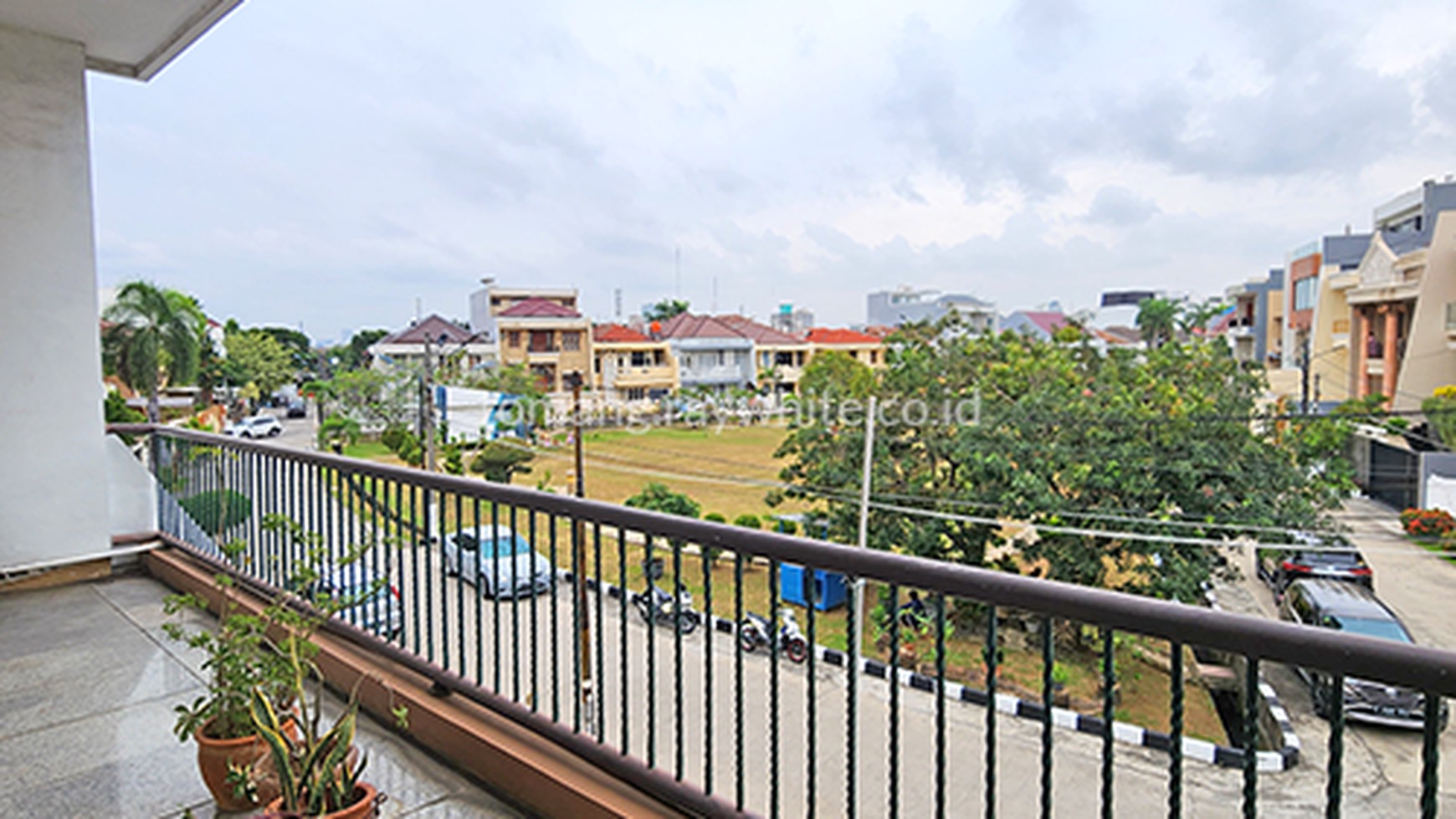 Rumah di Green Garden