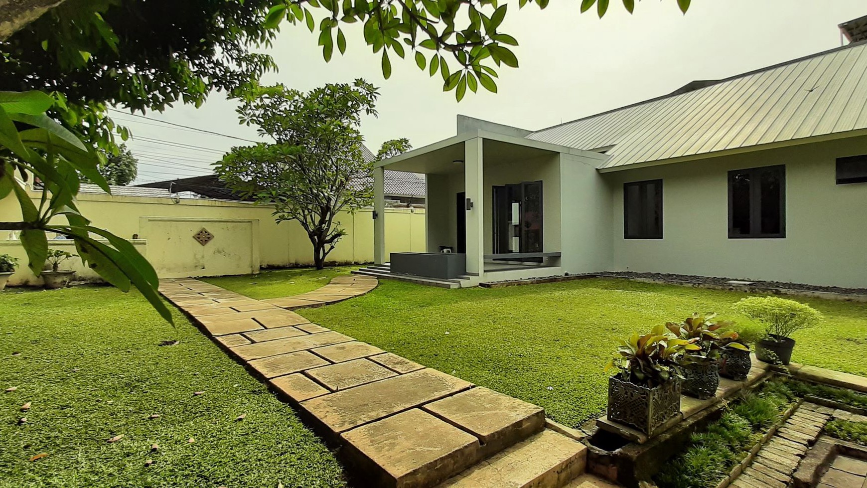 Rumah design Betawi Modern di Jl. Wadas, Ceger, Cipayung, Jakarta Timur