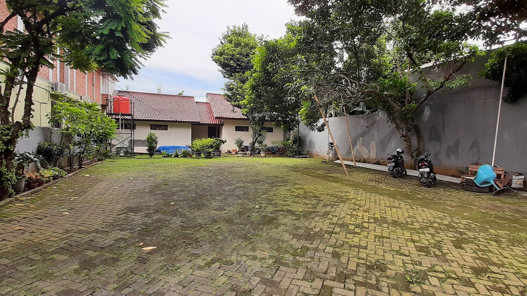 Lahan sudah di Paving Block di Jl. Wadas, Ceger, Cipayung, Jakarta Timur