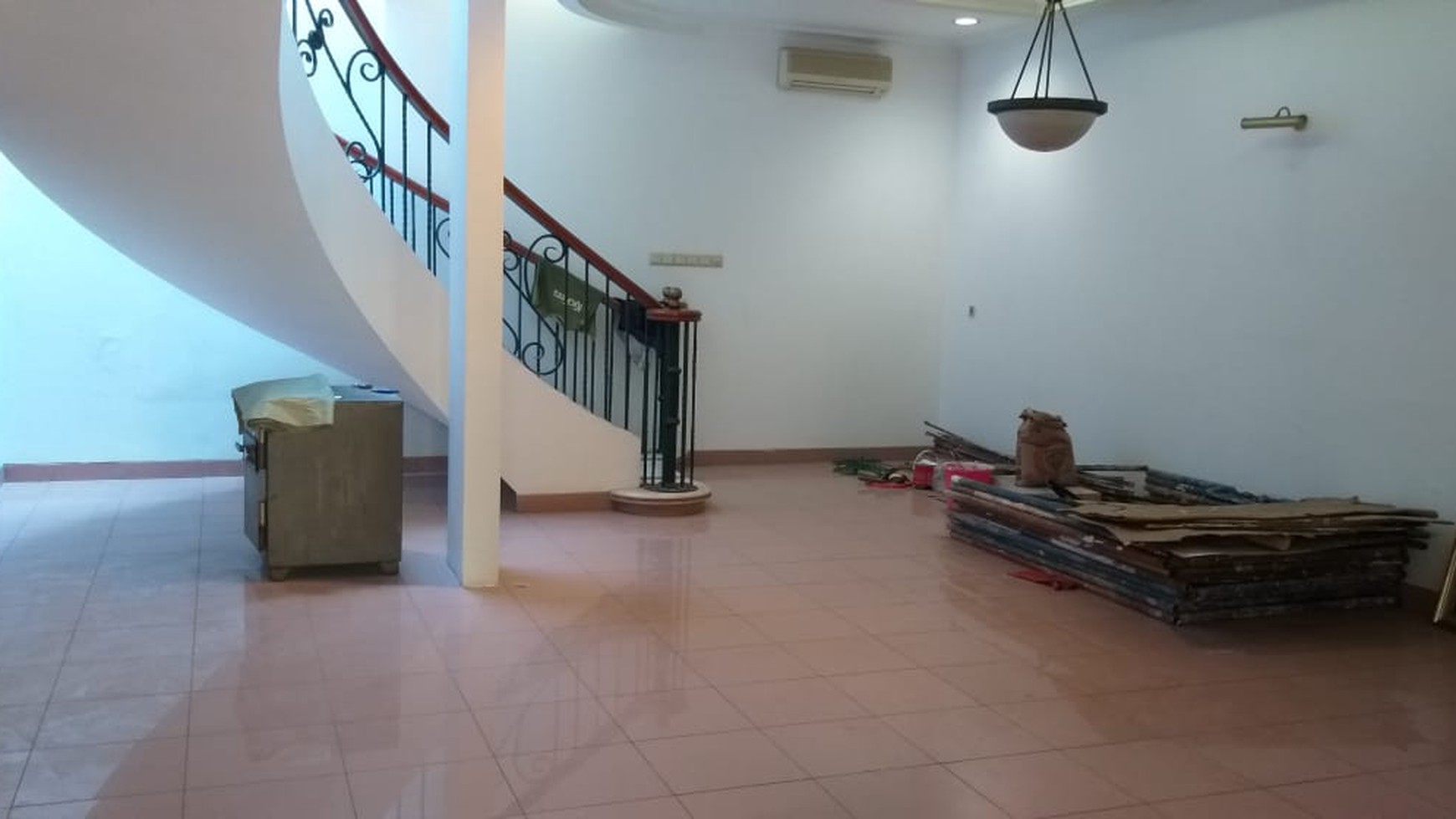 Rumah 2 lantai di Kelapa Gading