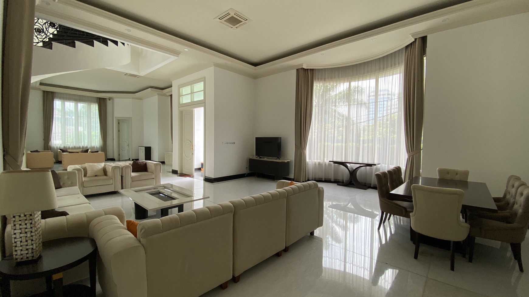 LUXURY  HOUSE AT KUNINGAN AREA, JAKARTA SELATAN