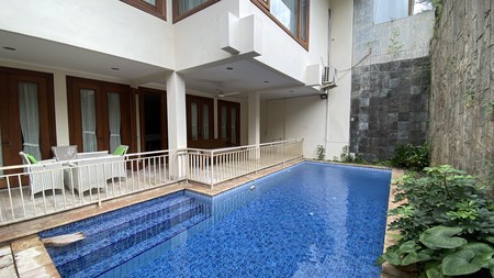 BEAUTIFUL AND COZY HOUSE AT KUNINGAN AREA