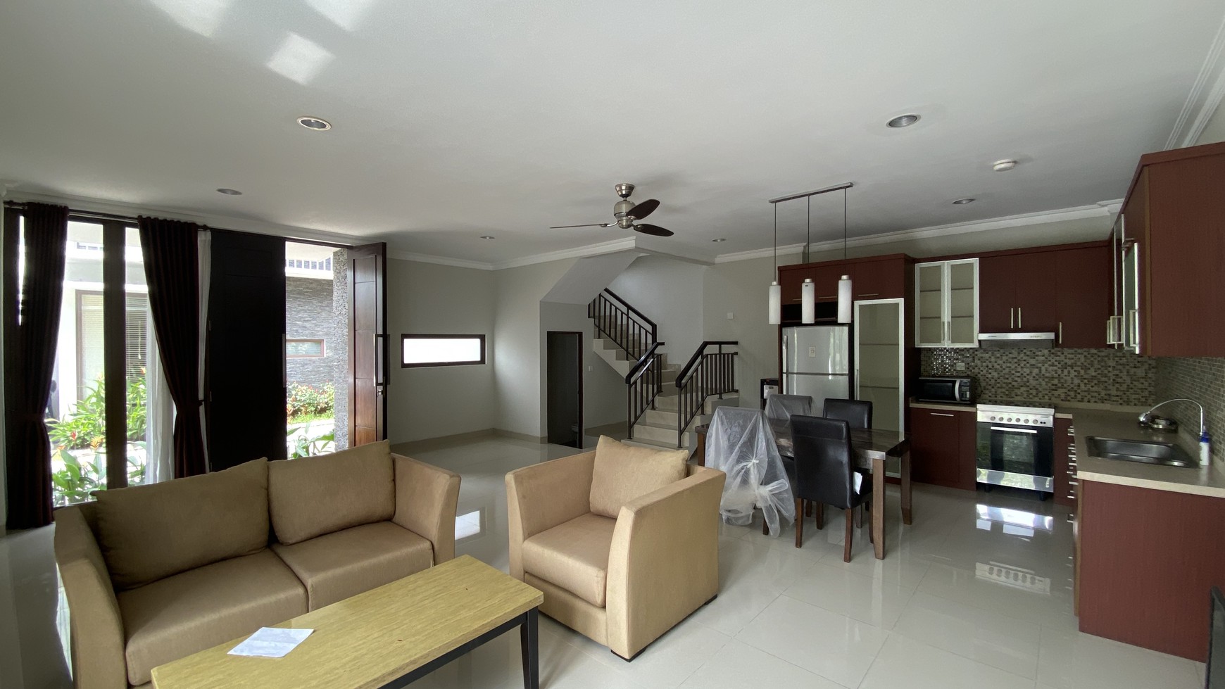 Modern minimalist house in kemang, jakarta selatan