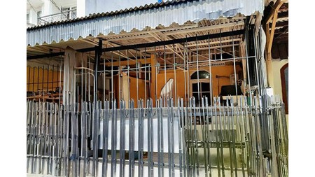 Rumah Standard, jual Cepat..lokasi Perumahan Janur Kuning, Kelapa Gading Uk. 6m&#xb2;x17m&#xb2; (102m&#xb2;)