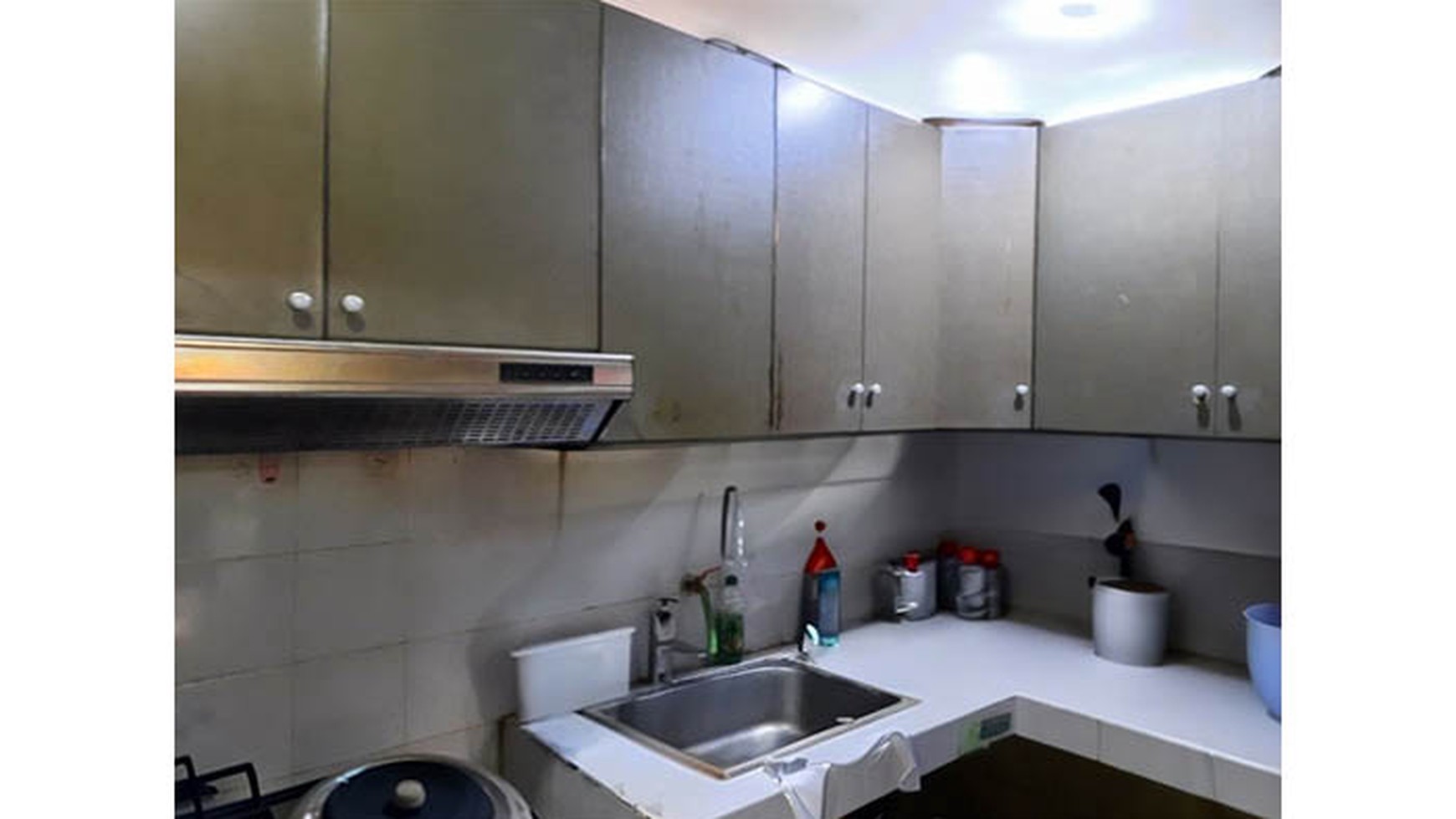 Rumah Standard, jual Cepat..lokasi Perumahan Janur Kuning, Kelapa Gading Uk. 6m&#xb2;x17m&#xb2; (102m&#xb2;)