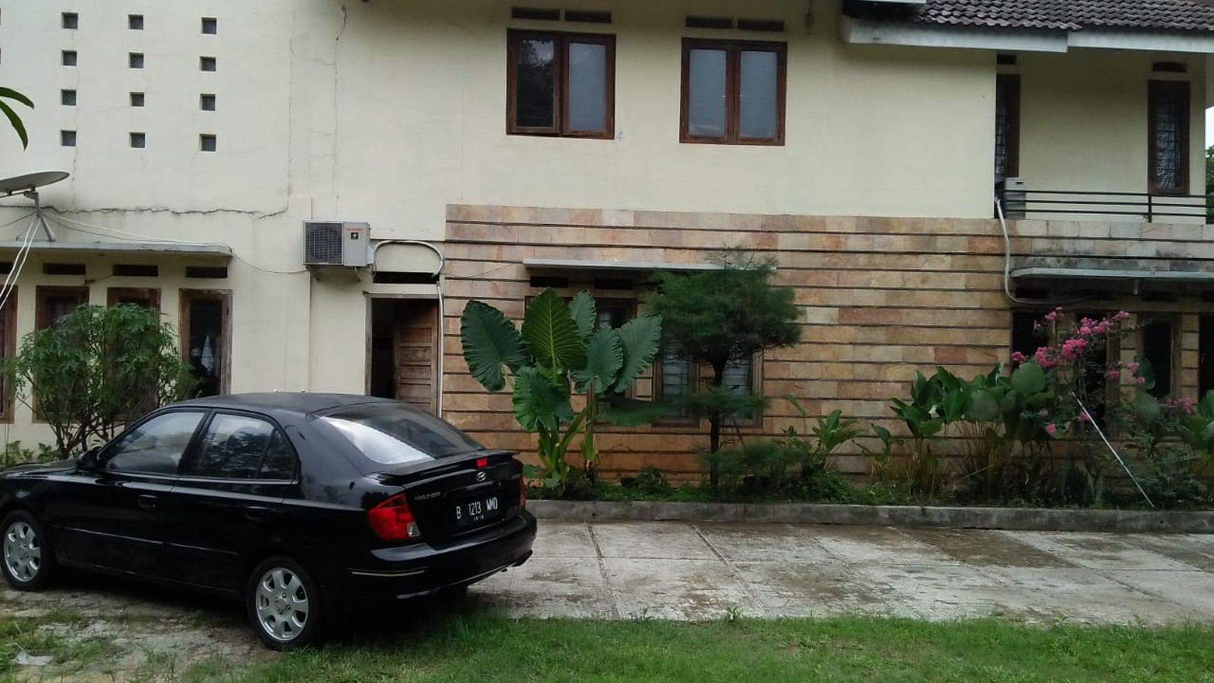 Rumah Siap Huni dengan Konsep Villa & Lokasi Strategis @Kedaung, Pamulang