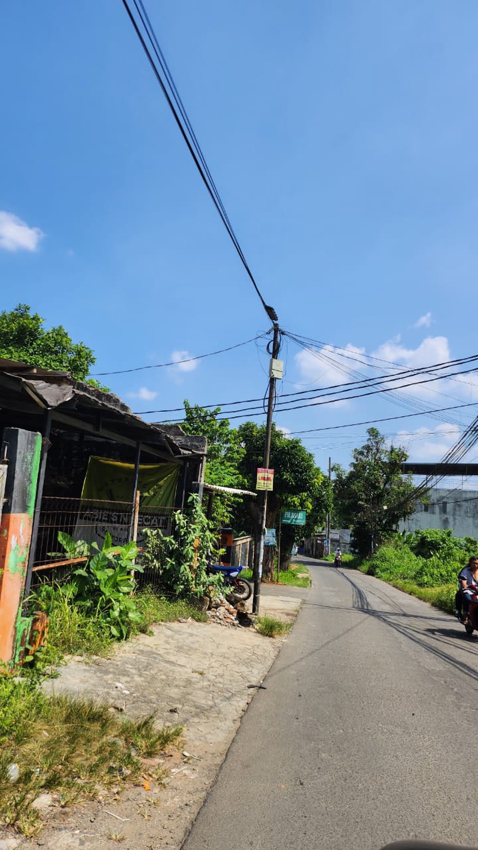 Rumah Siap Huni dengan Konsep Villa & Lokasi Strategis @Kedaung, Pamulang