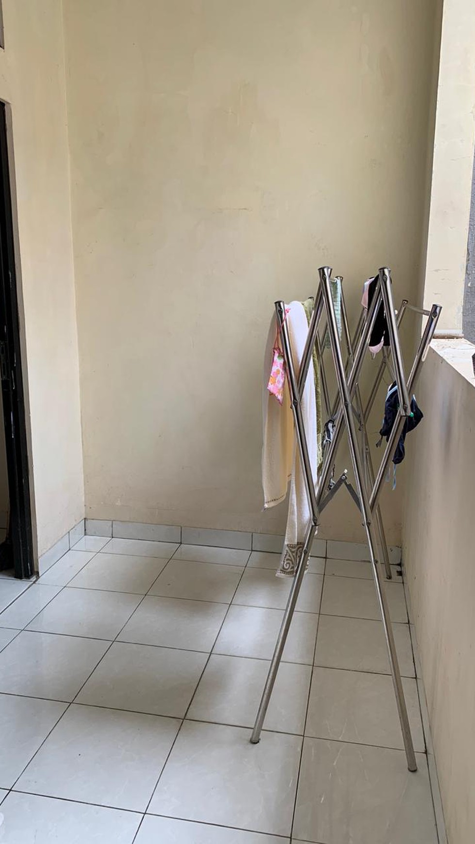 Dijual Cepat Rumah Siap Huni, di dalam cluster yang aman, dekat dengan Fasilitas Bintaro Jaya