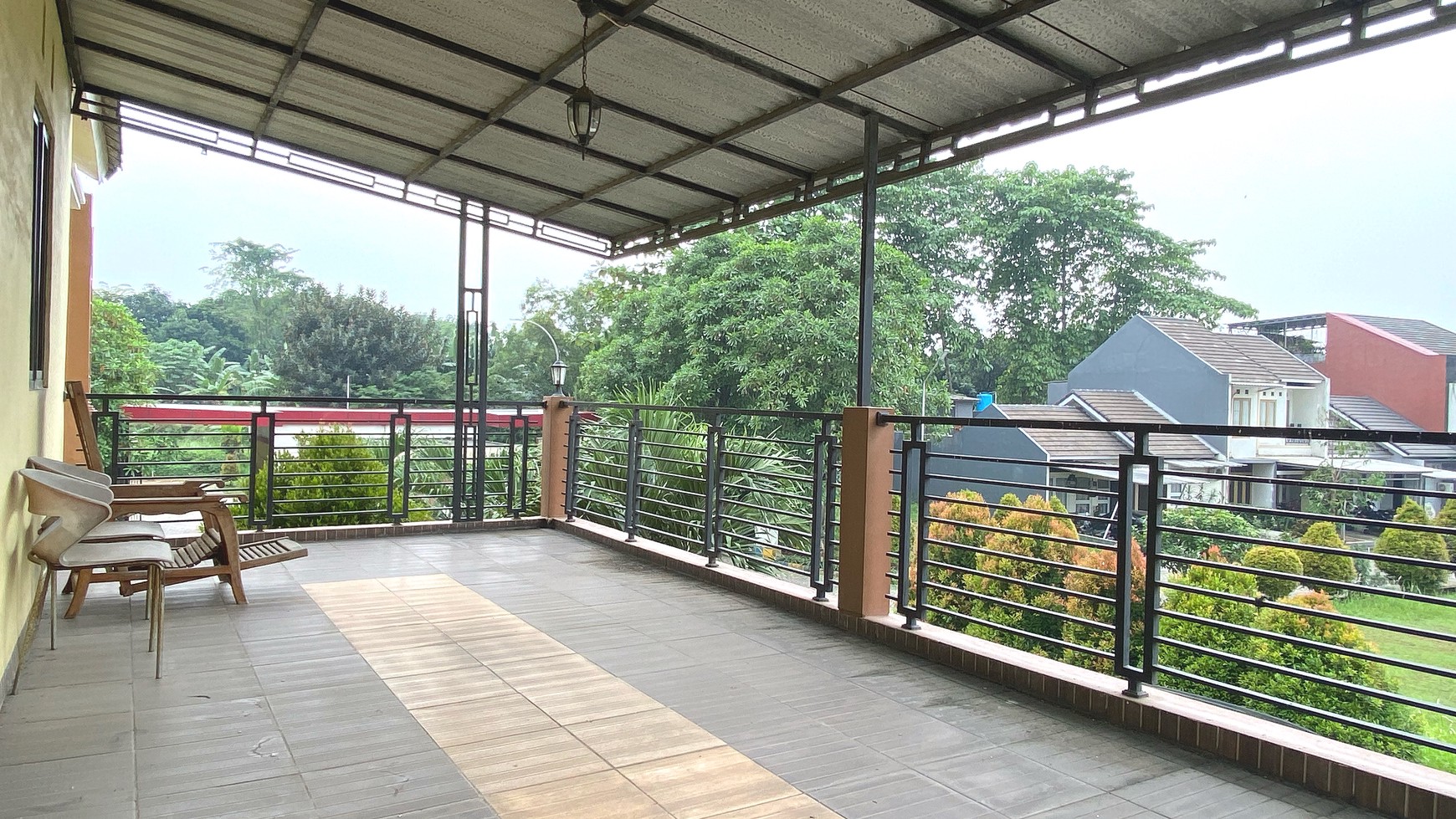 Rumah di The Address, Cibubur