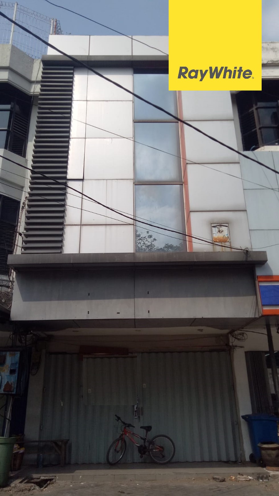 Ruko 3 lantai di Taman Pondok Indah Wiyung 