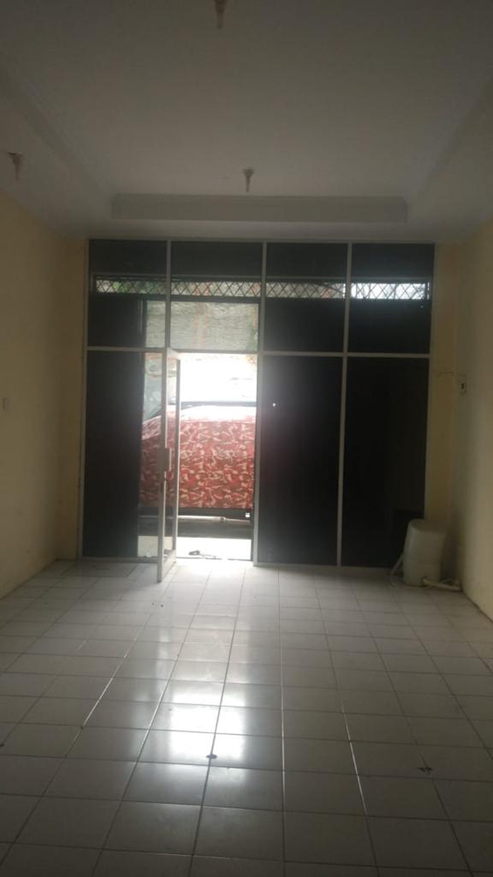 Cocok untuk Kantor, Gudang , 2 Unit Ruko di area Petamburan, Tanah Abang, Jakarta Pusat 