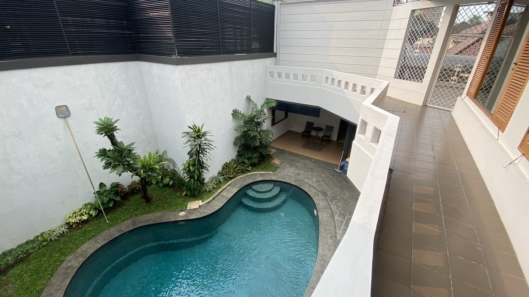 Rumah 2 Lantai Modern Tropical di Wijaya, Kebayoran Baru, Jakarta Selatan