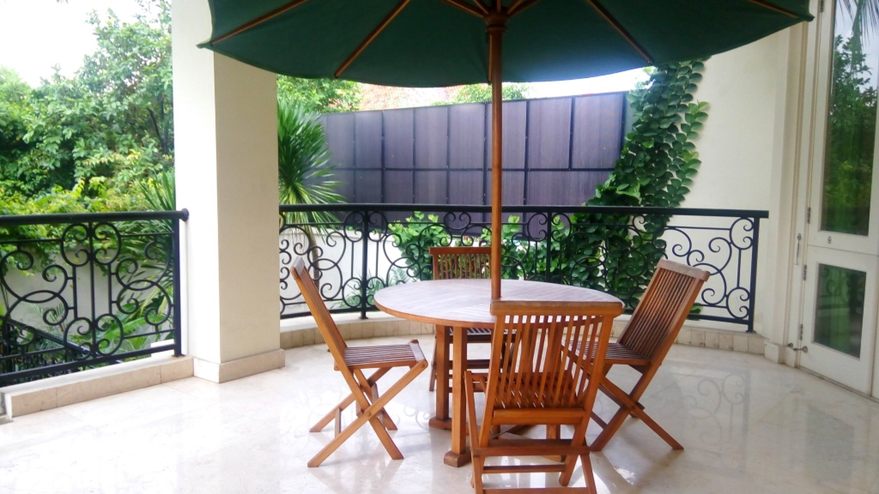 Comfortable and beautiful house in area kemang for expatriat and others " The Price Can Be Negotiable "