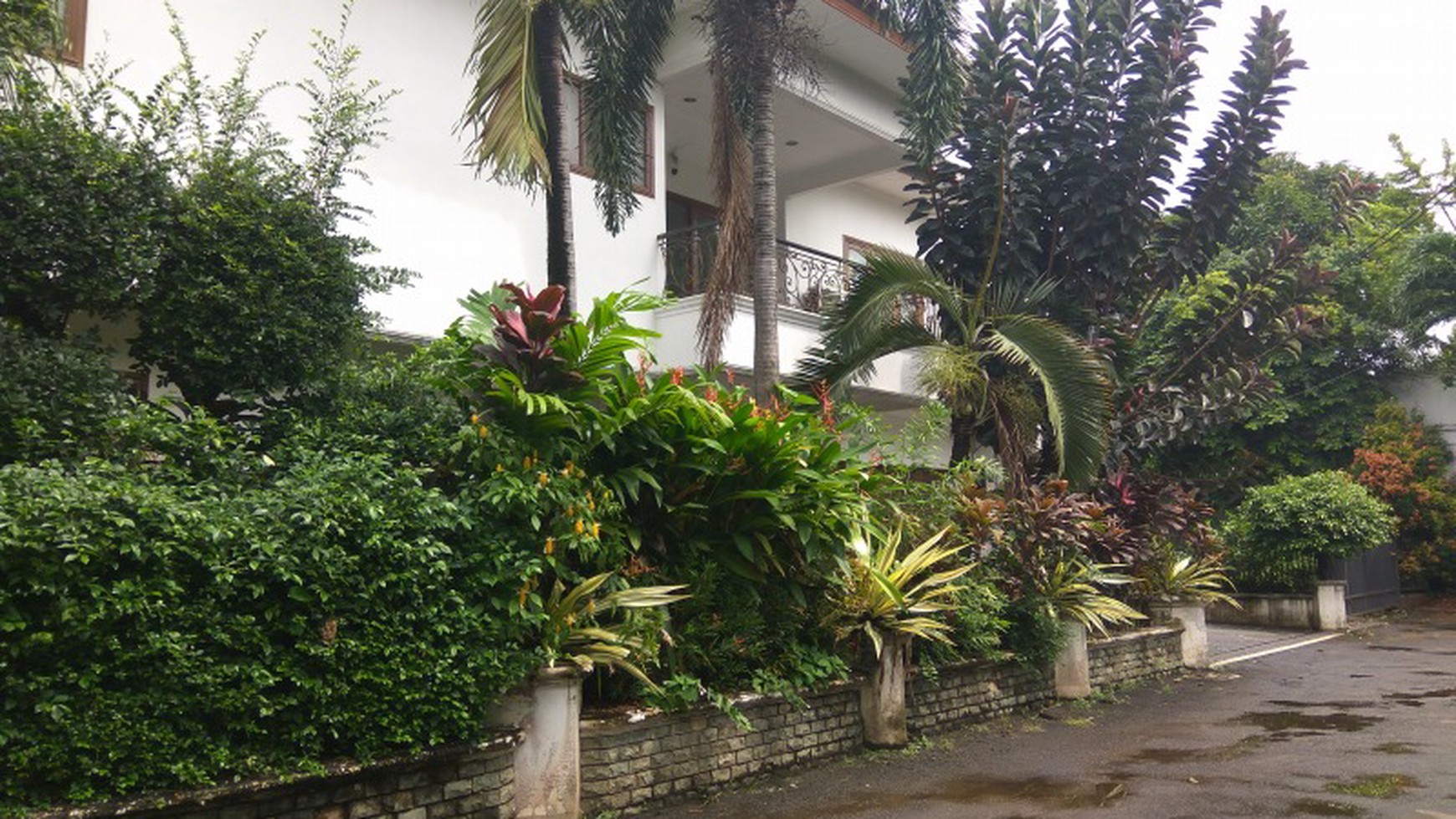 comfortable town house in ampera area for expatriat and others