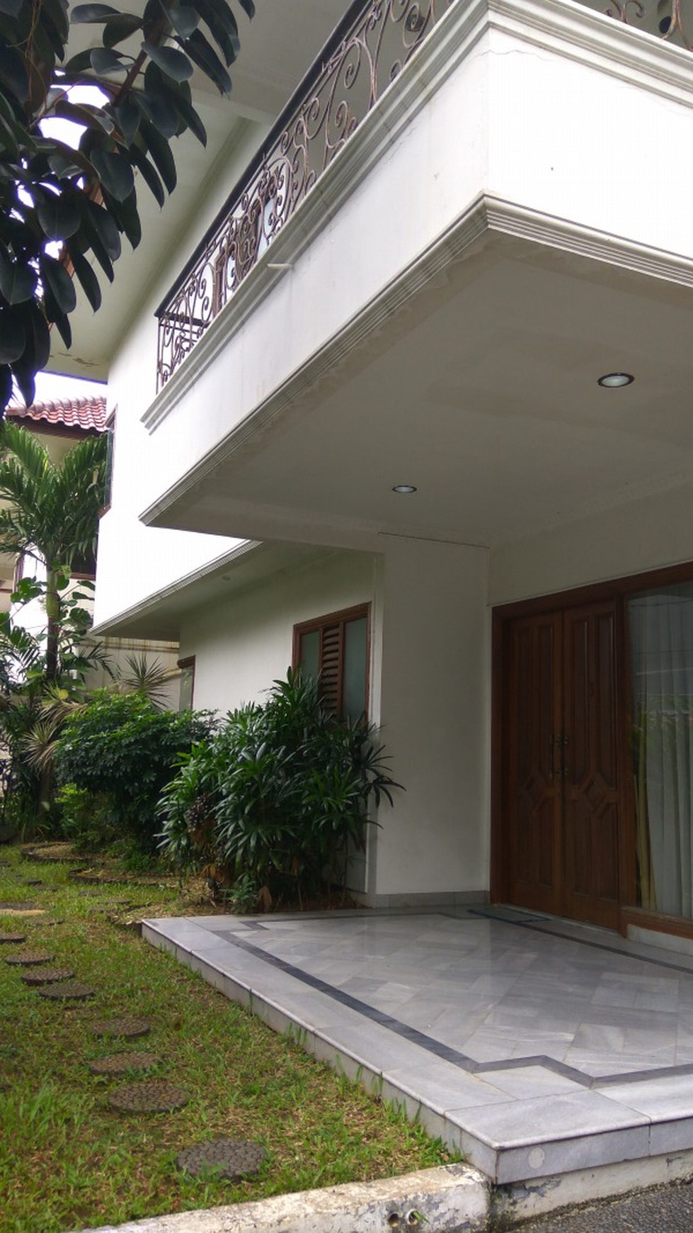 comfortable town house in ampera area for expatriat and others