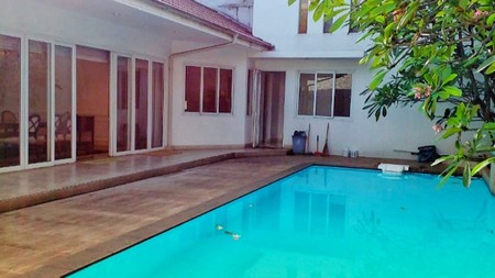 Beautiful House in Quite Area at Menteng