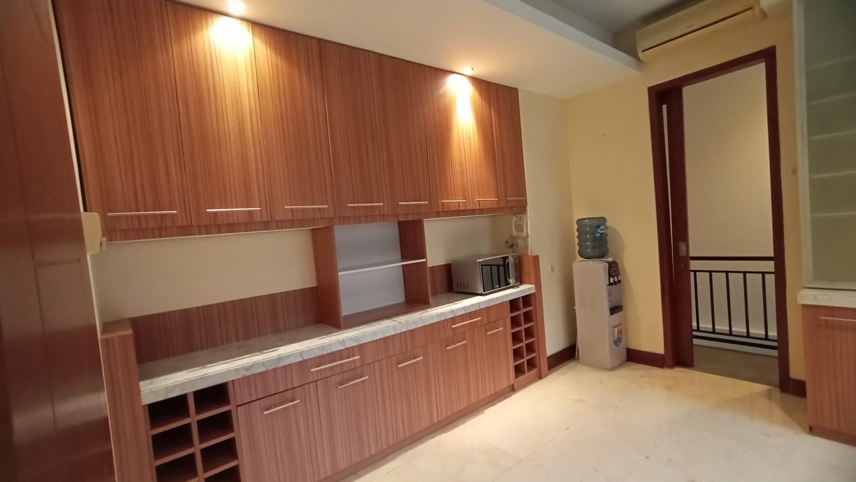 Townhouse for rent at Kemang