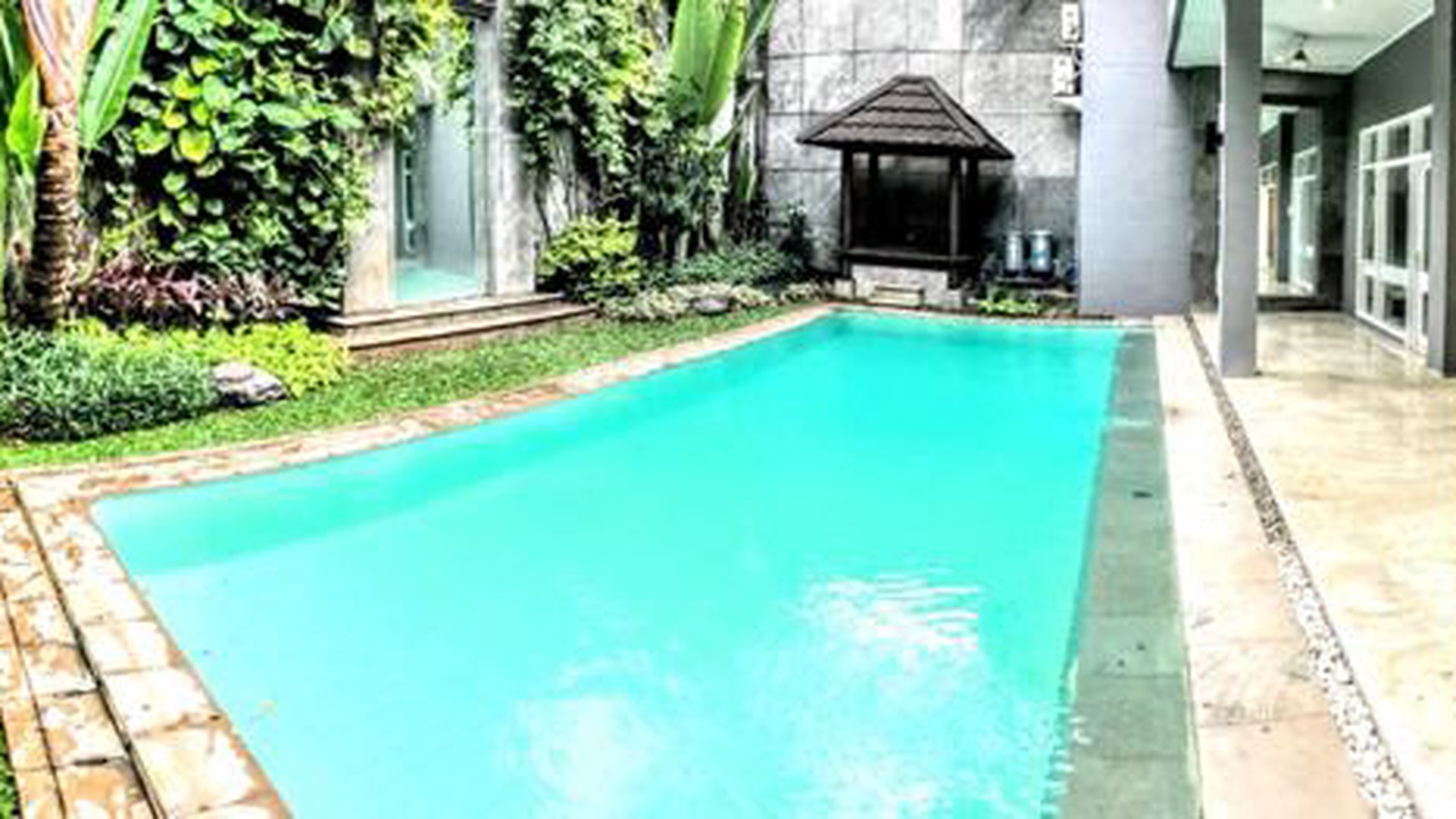 Cozy House with Bali Style in perfect area - SENOPATI