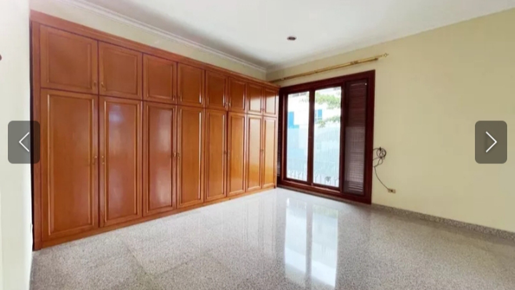 RUMAH SIAP HUNI COCOK UNTUK OFFICE & TEMPAT TINGGAL