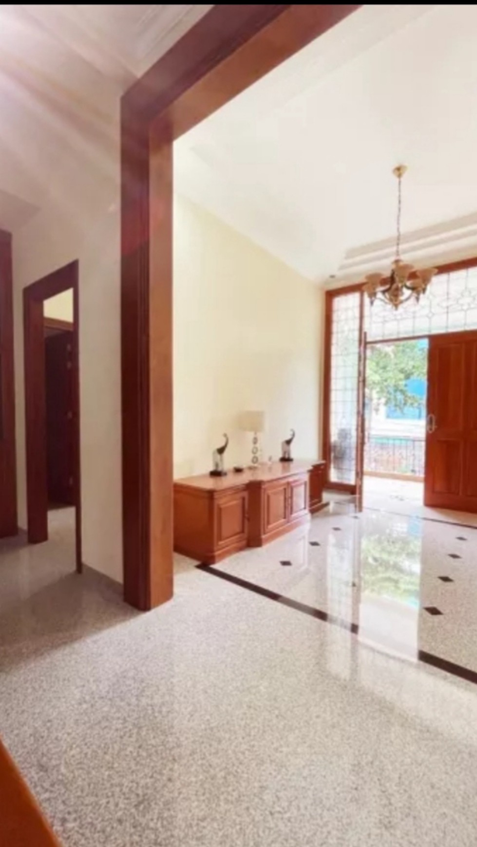 RUMAH SIAP HUNI COCOK UNTUK OFFICE & TEMPAT TINGGAL