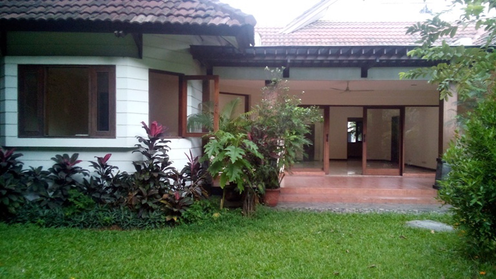 Homey And Lovely House In Pejaten