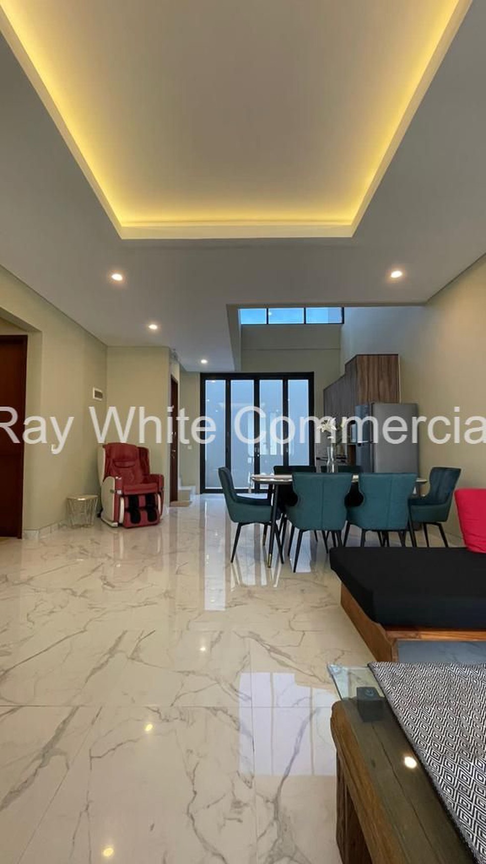 Dijual Rumah Modern Tropis Minimalis dengan Rooftop City View Di Pulomas Jakarta Timur.