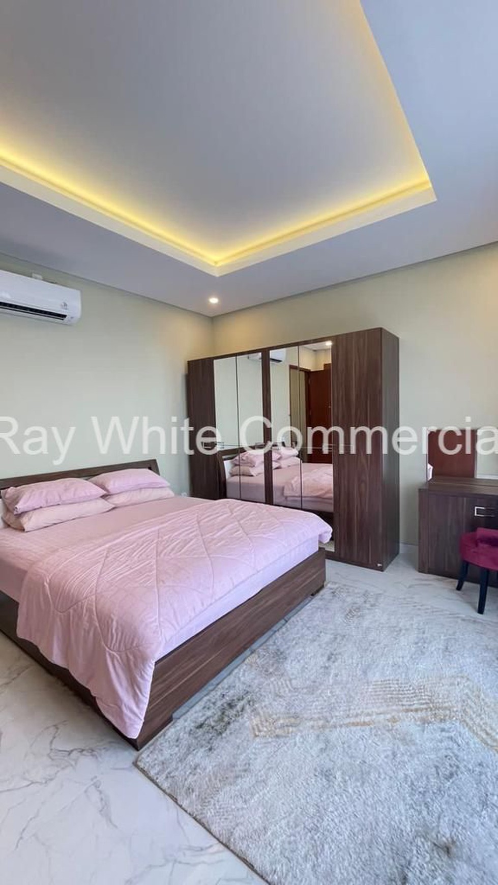 Dijual Rumah Modern Tropis Minimalis dengan Rooftop City View Di Pulomas Jakarta Timur.