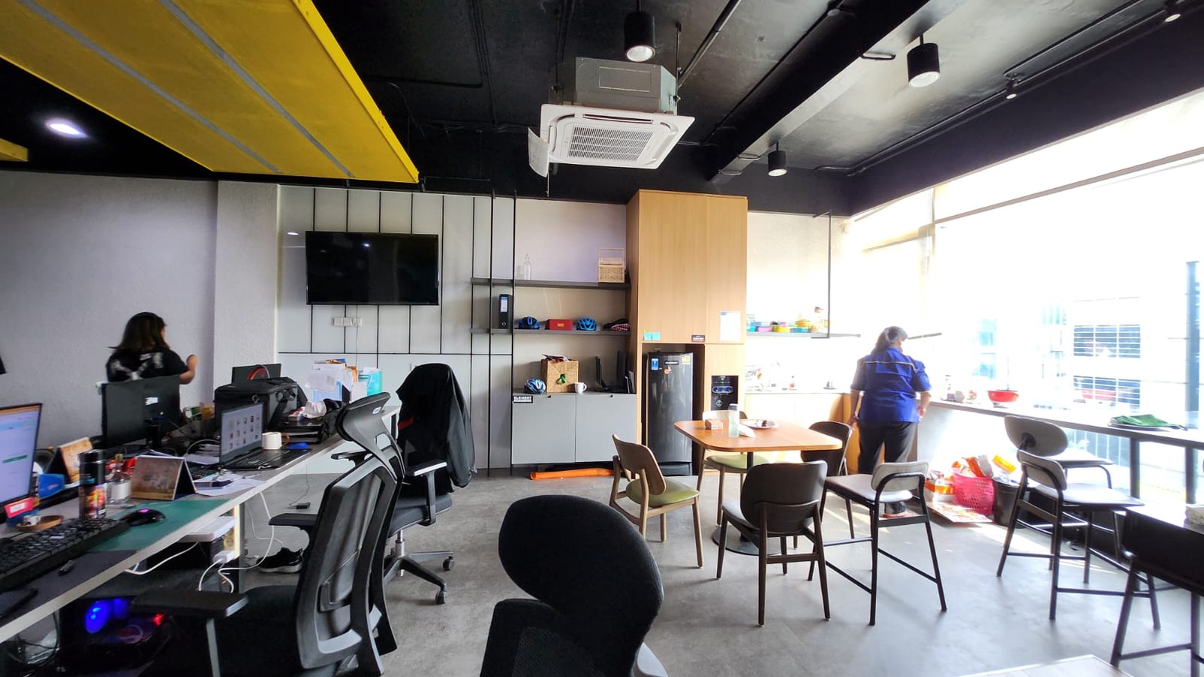 Dijual 2 unit ruko bagus kompleks ruko puri mutiara