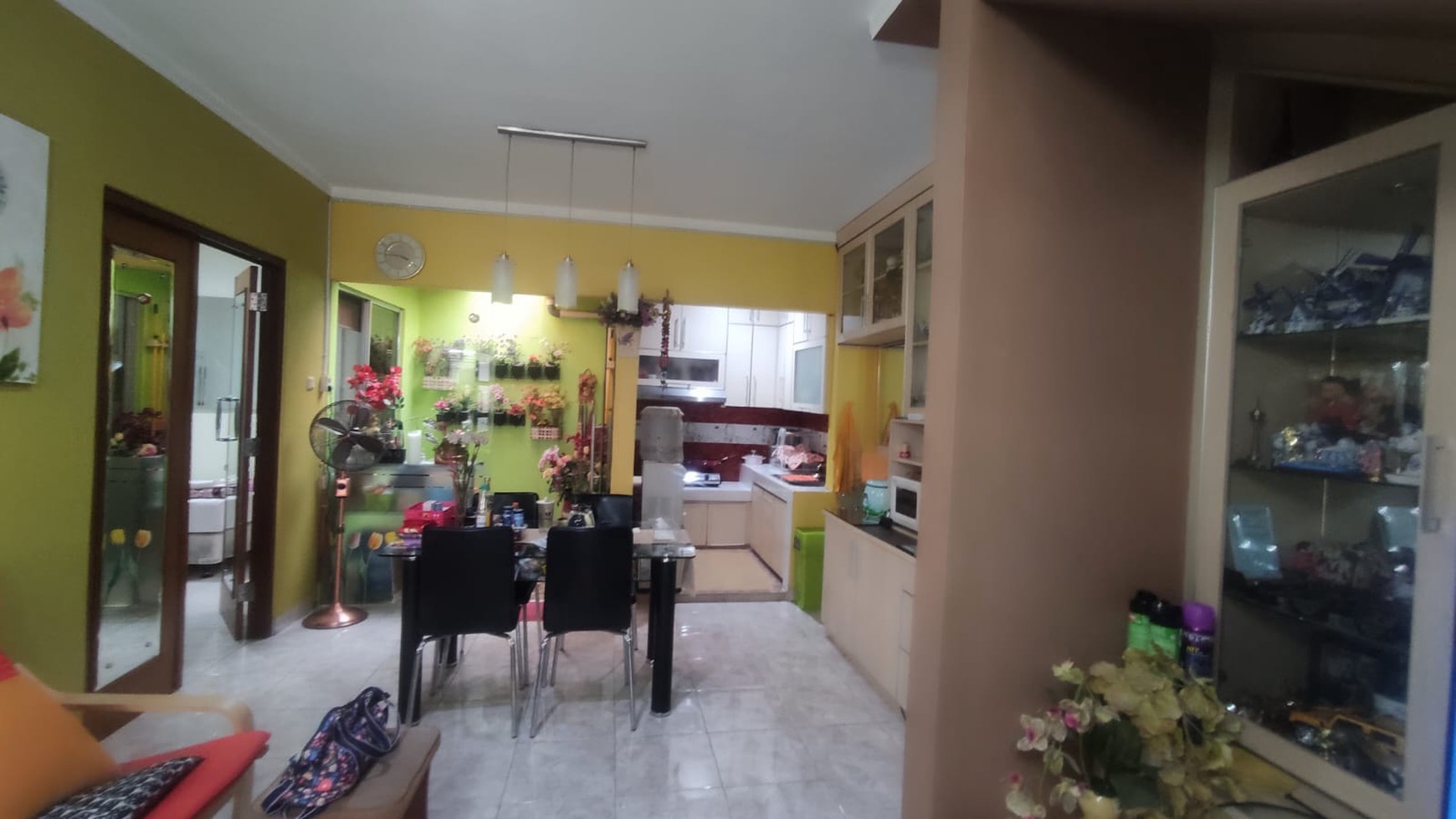 Rumah minimalis dalam cluster di bintaro sektor 9