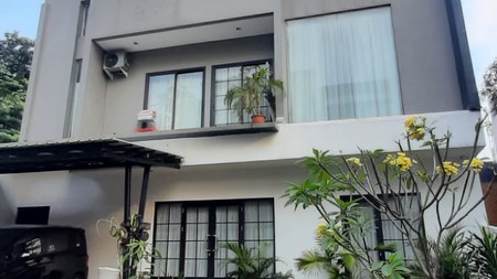 Rumah Bagus 3Lantai Furnished Area Jl Veteran Bintaro,  Cuss Akses Toll