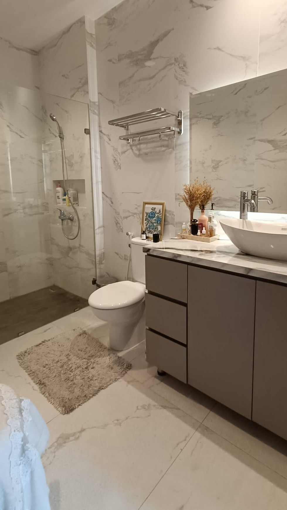 Rumah Bagus 3Lantai Furnished Area Jl Veteran Bintaro,  Cuss Akses Toll