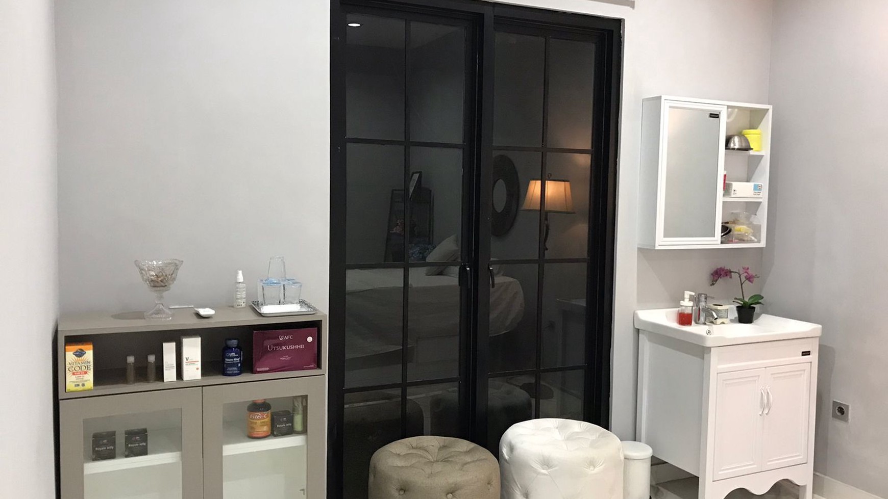 Rumah Bagus 3Lantai Furnished Area Jl Veteran Bintaro,  Cuss Akses Toll