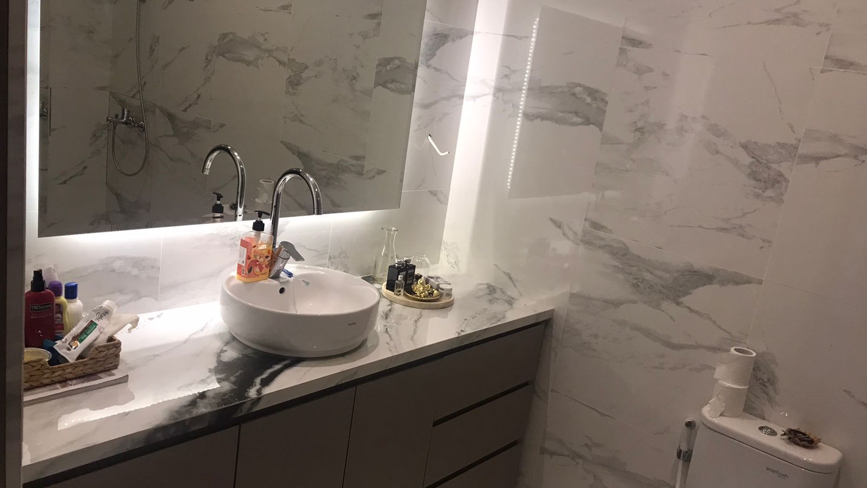 Rumah Bagus 3Lantai Furnished Area Jl Veteran Bintaro,  Cuss Akses Toll