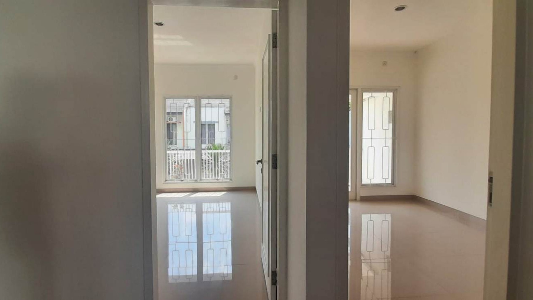 Rumah Manis Minimalis Diarea Cluster Emerald Bintaro Dekat Toll JORR