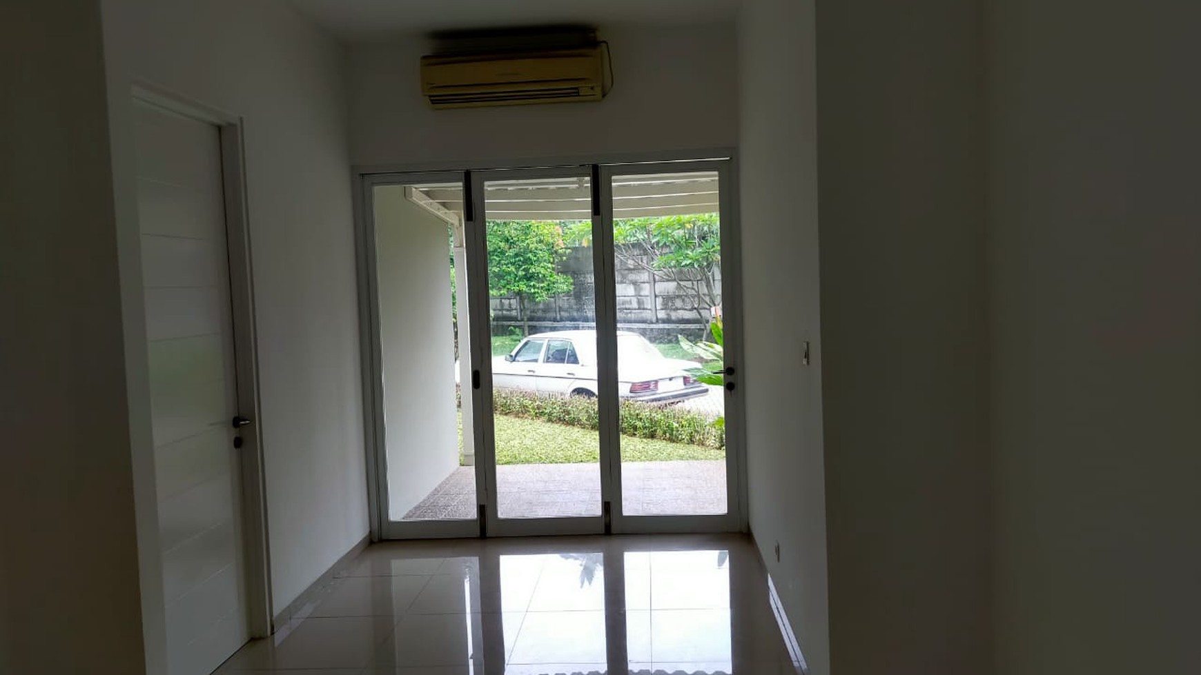 Hunian Keren Diarea Cluster Emerald Bintaro Jaya 9, Akses Toll Parigi-JOR