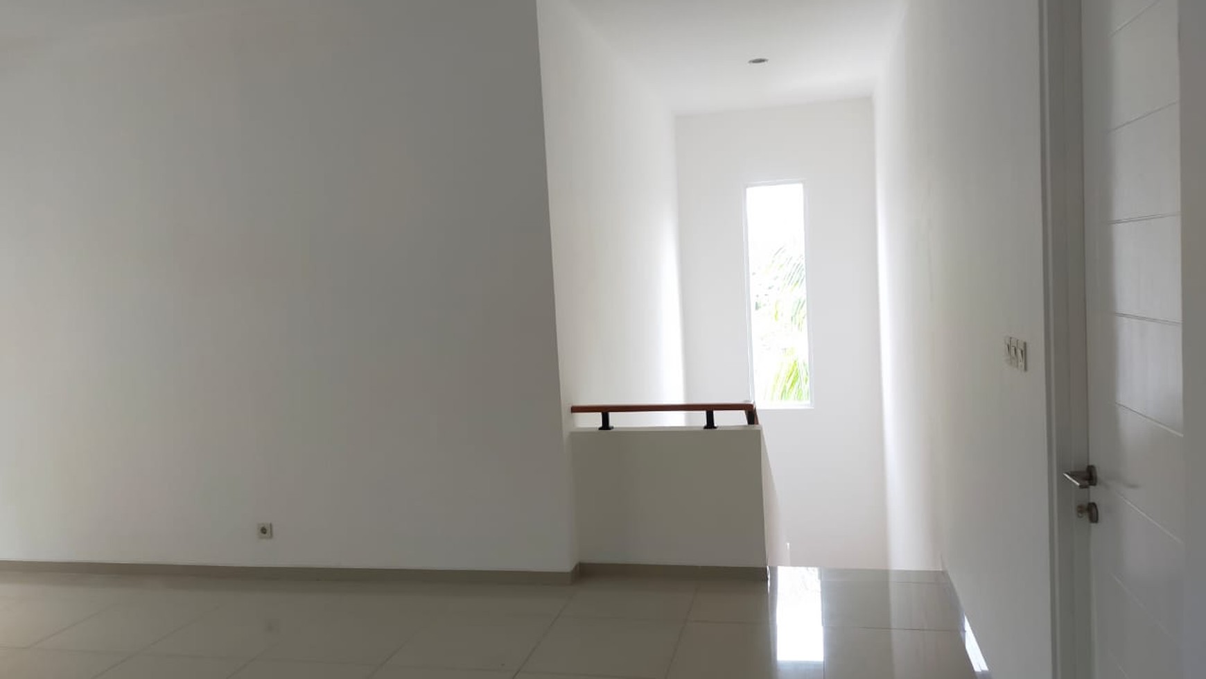 Hunian Keren Diarea Cluster Emerald Bintaro Jaya 9, Akses Toll Parigi-JOR