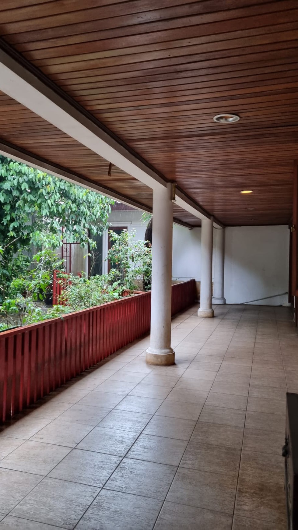 Rumah Bagus Siap Huni dan Asri di Jalan Siaga Raya, Pejaten, Jakarta Selatan 