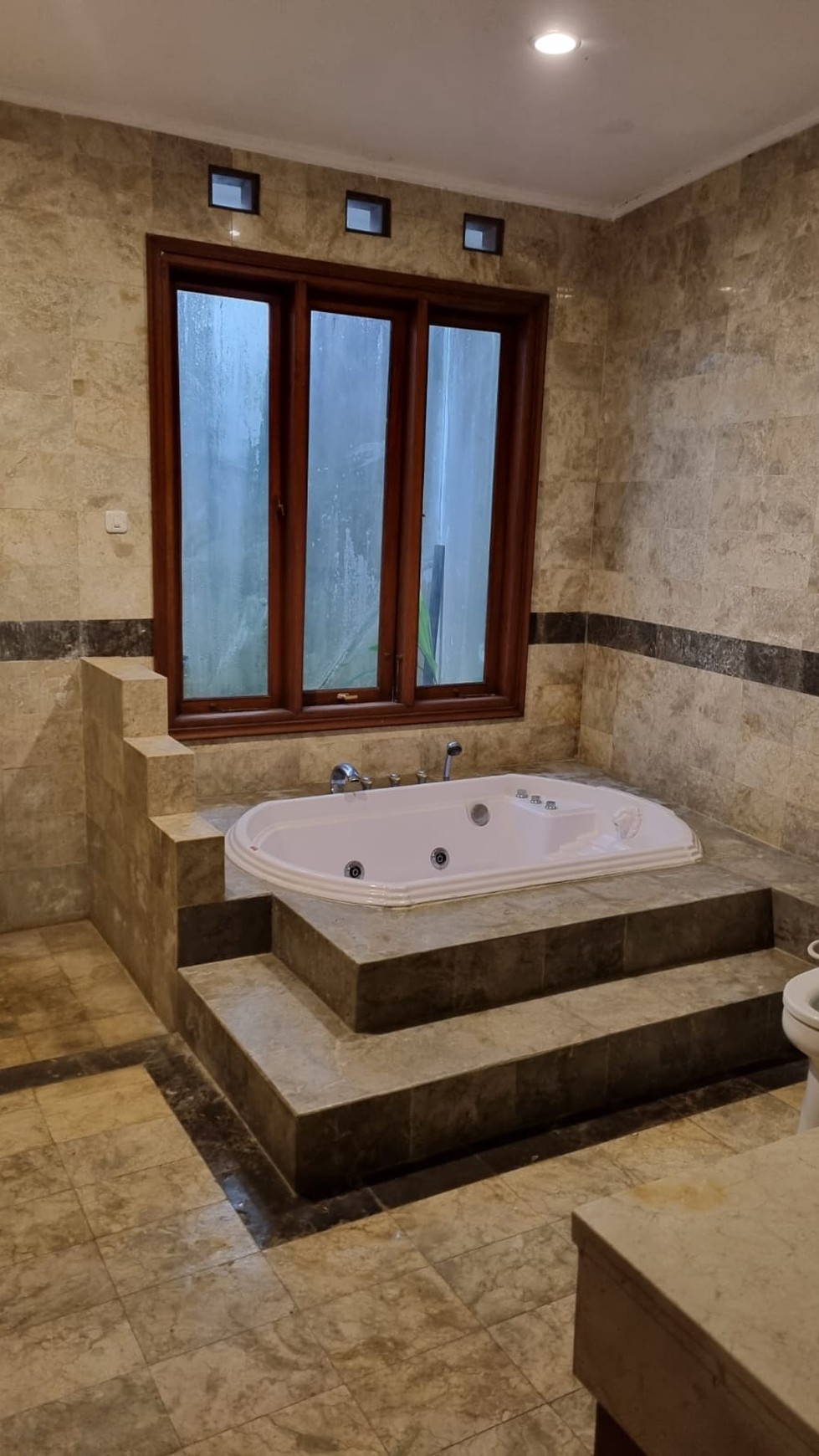 Rumah Bagus Siap Huni dan Asri di Jalan Siaga Raya, Pejaten, Jakarta Selatan 